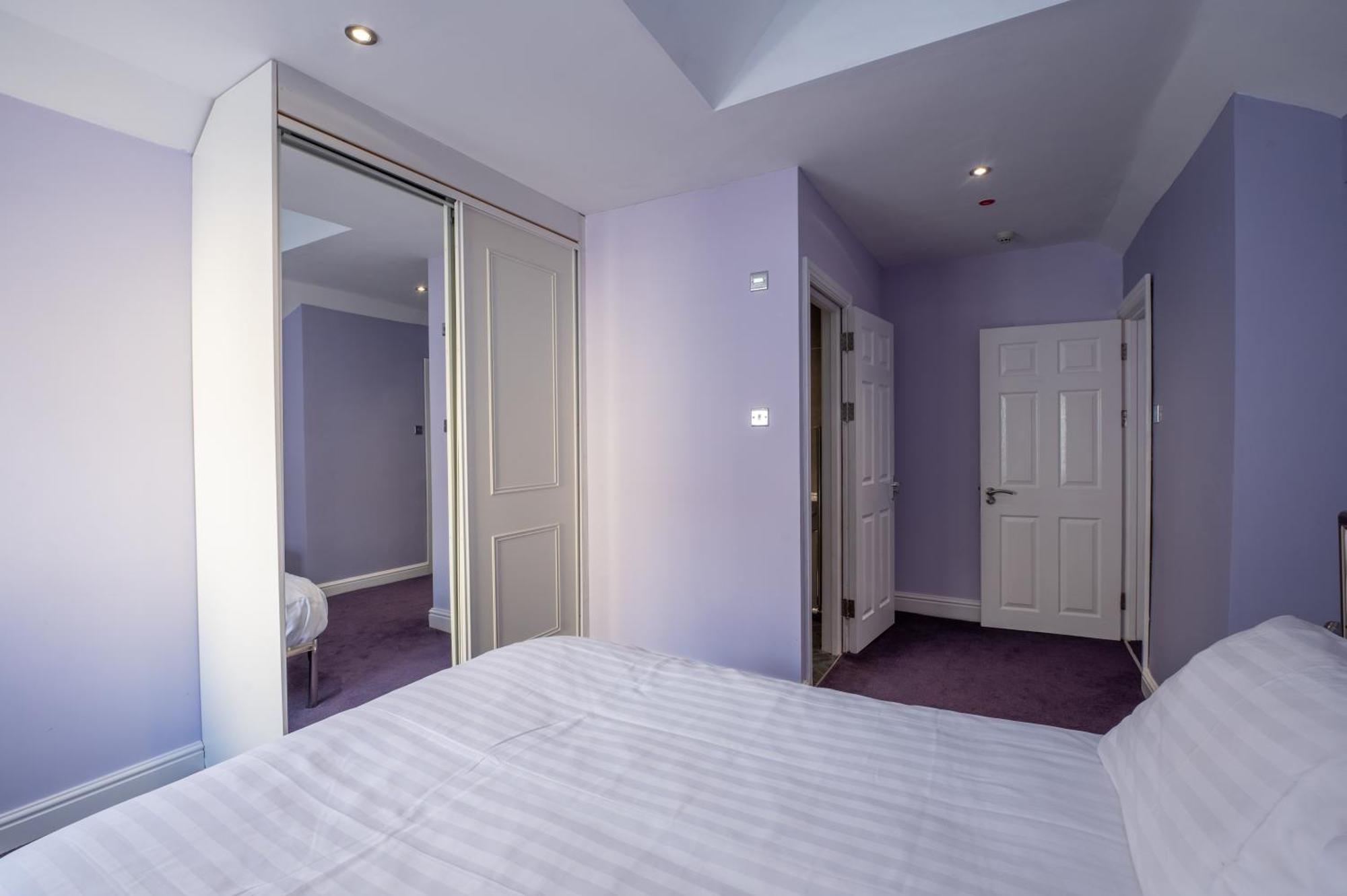 Tenby Town Centre Romantic Retreat Apartment For 2 Exterior photo